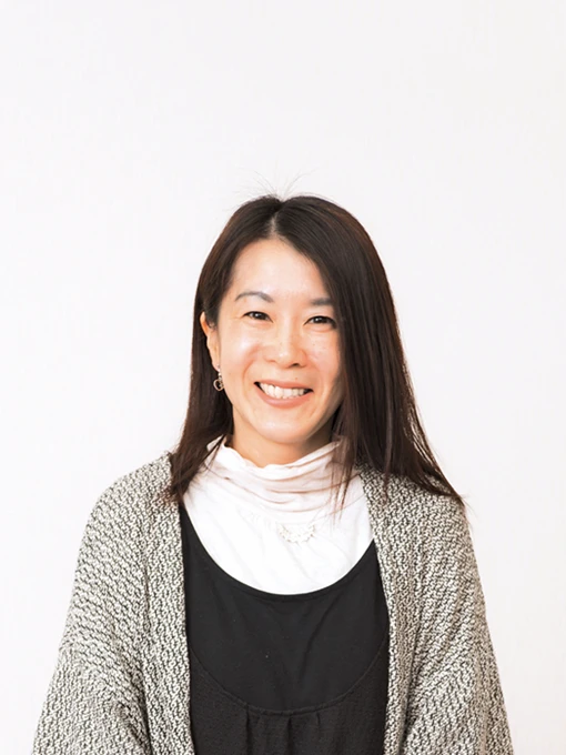 総務部  林 奈々